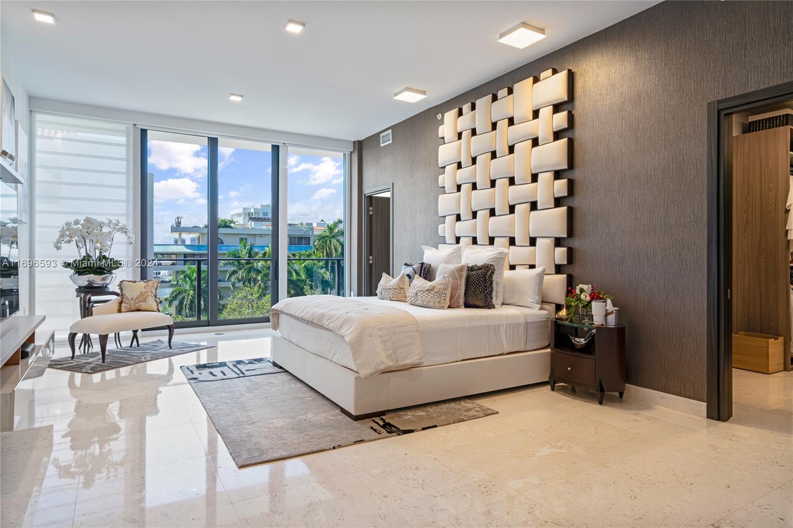 BRICKELLS FLAGLER - Residential