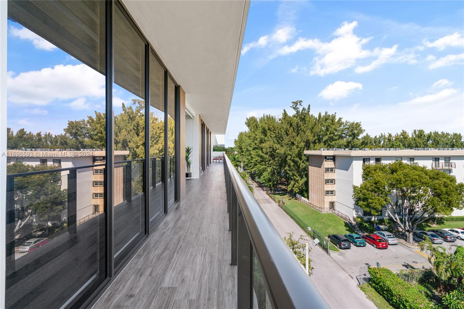 BRICKELLS FLAGLER - Residential