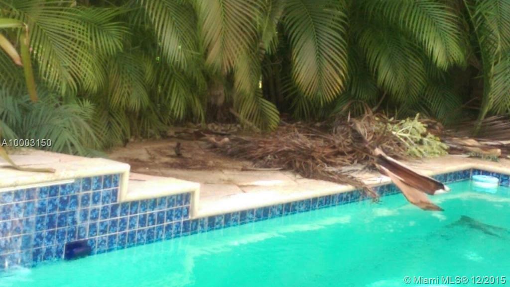 Excellent location inside Doral Isles. Needs some TLC. ALL TITLE WORK DONE. FAST CLOSING for a cash Buyer. BROKERS COMMISSION MIGHT BE REDUCED BY THIRD PARTY AT ANY TIME.