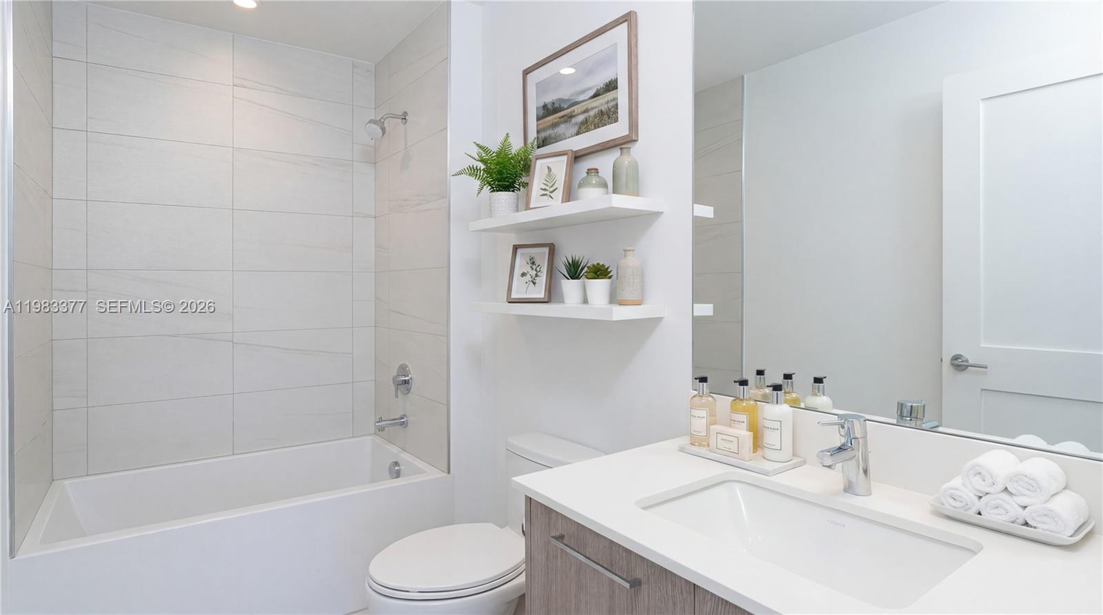 SELENE OCEANFRONT RESIDEN - Residential