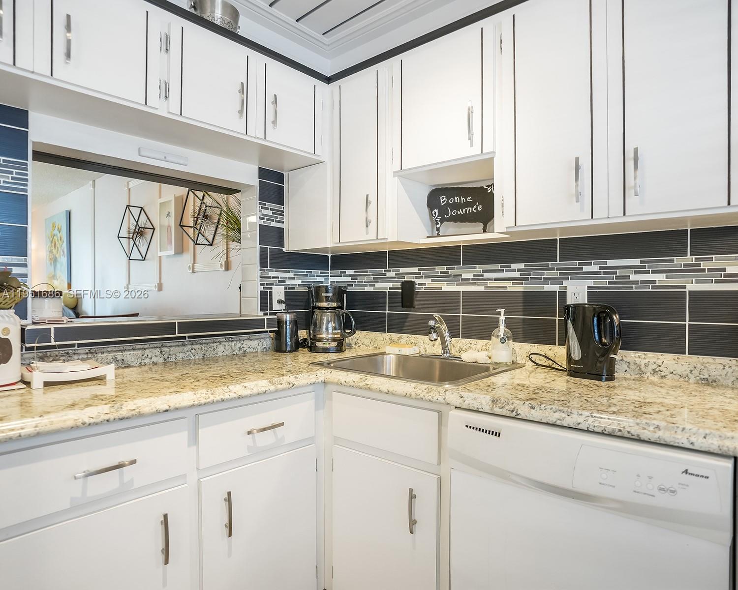 LAS VISTAS H IN INVERRARY - Residential