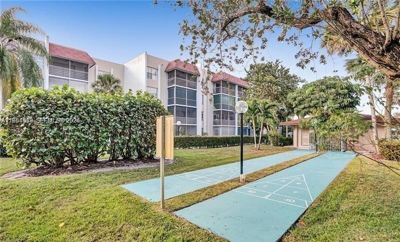 LAS VISTAS H IN INVERRARY - Residential