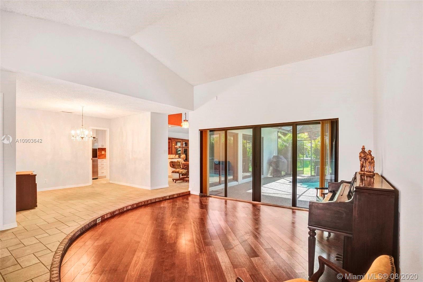 CROSSINGS - Residential