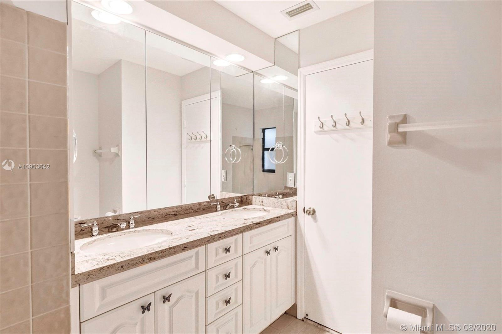 CROSSINGS - Residential