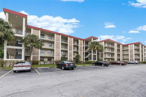 A home in Lauderdale Lakes