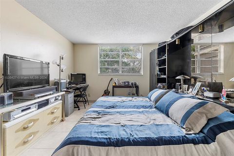 A home in Lauderdale Lakes