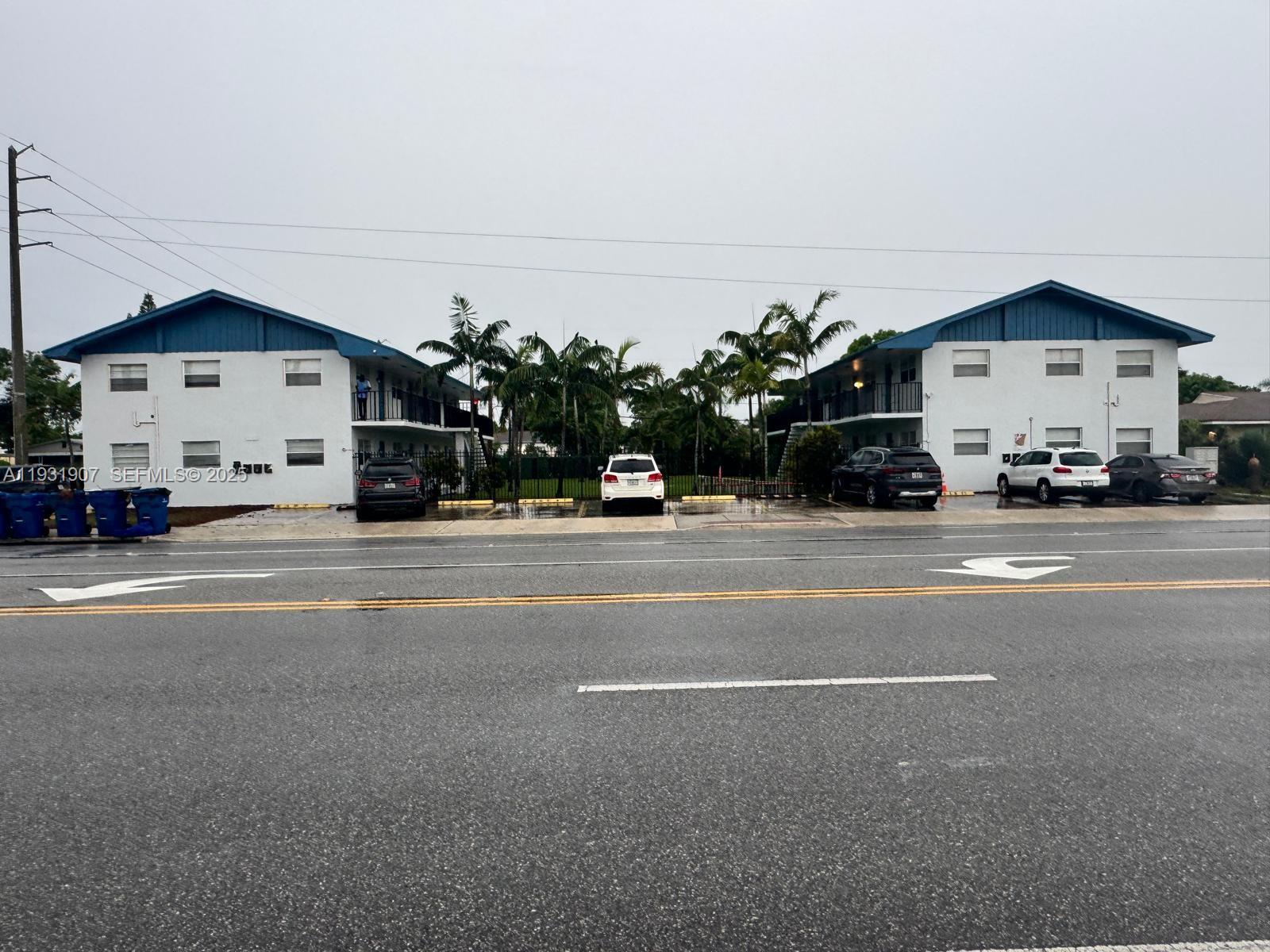 215 W Blue Heron Blvd