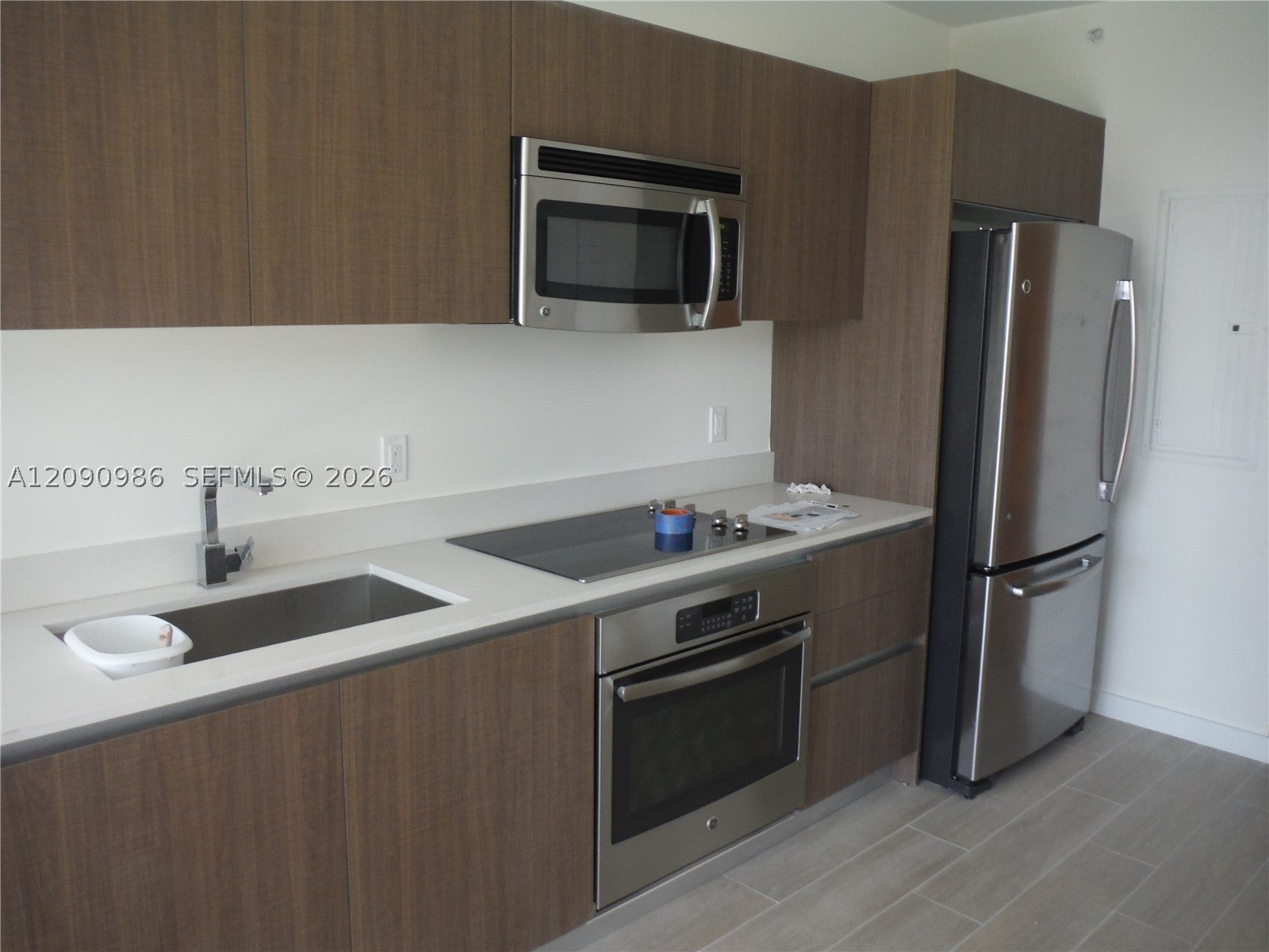 1600 SW 1st Ave 811