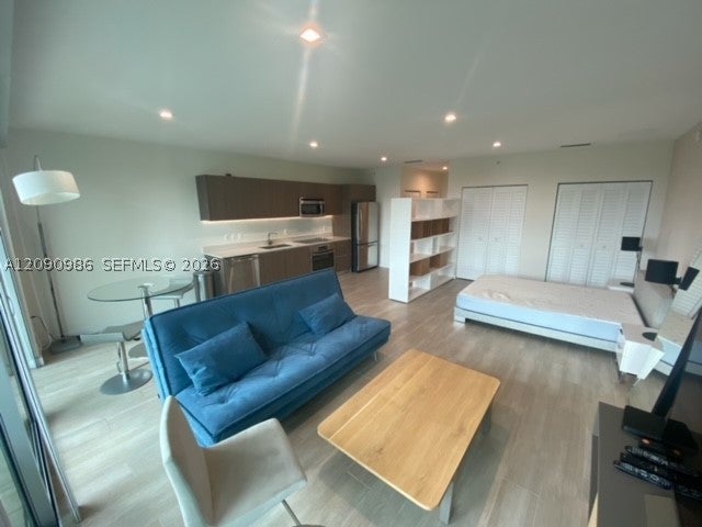 1600 SW 1st Ave 811