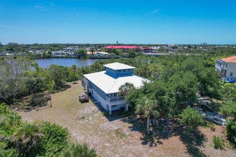 1365 Manor Rd, Other City - In The State Of Florida, FL 34223 - MLS#: A11554751