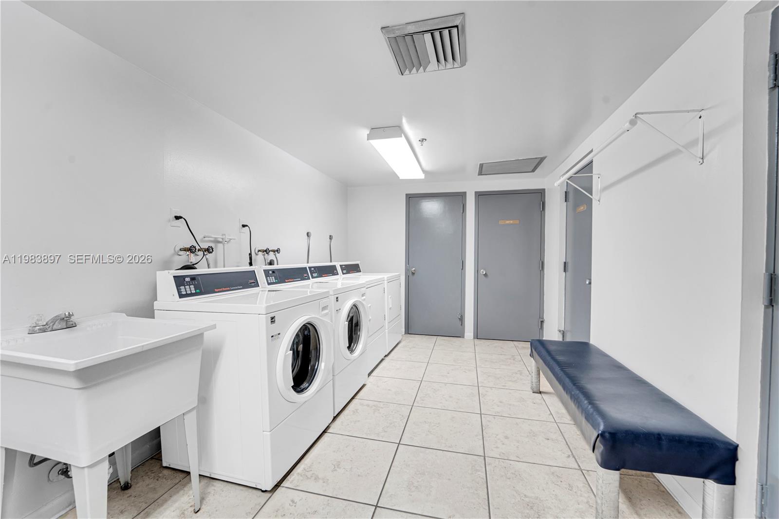 HILLCREST EAST NO 20 COND - Residential