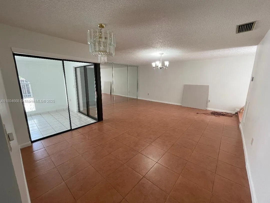 Miami, Florida 33165, United States, 3 Bedrooms Bedrooms, ,2 BathroomsBathrooms,Residential,Active,131725