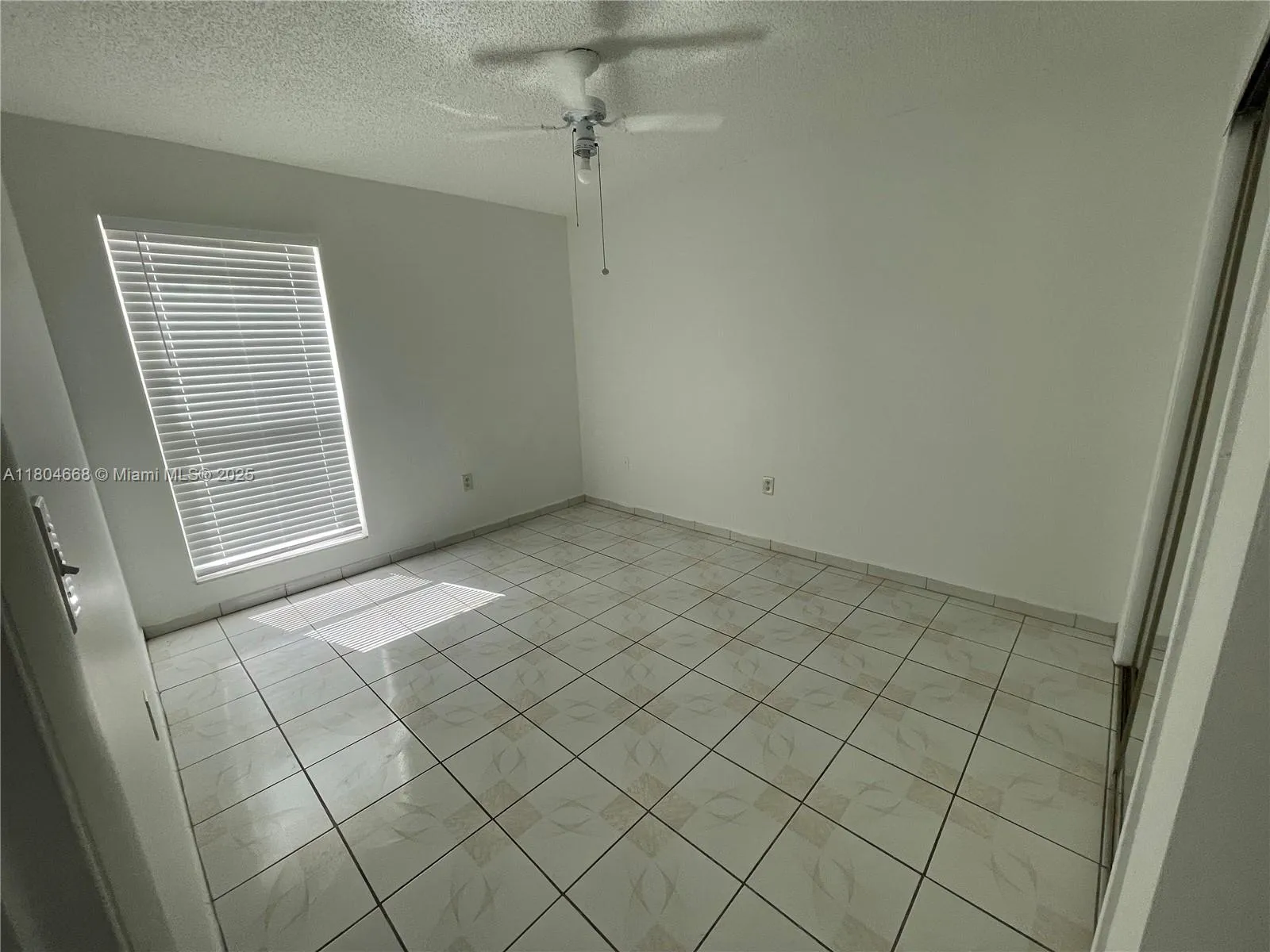 Miami, Florida 33165, United States, 3 Bedrooms Bedrooms, ,2 BathroomsBathrooms,Residential,Active,131725