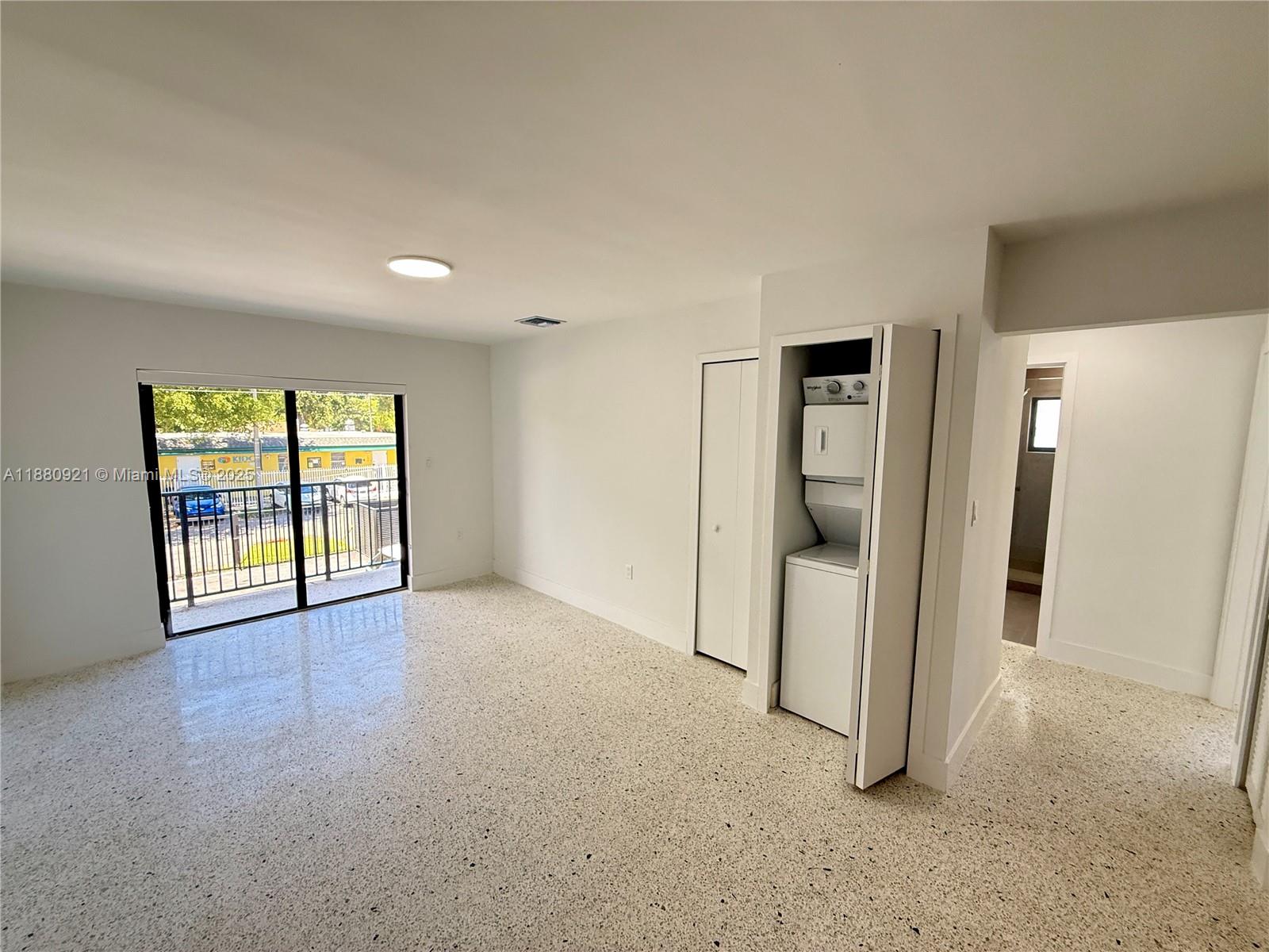 DIXIE HIGHWAY TRACK - Residential Lease