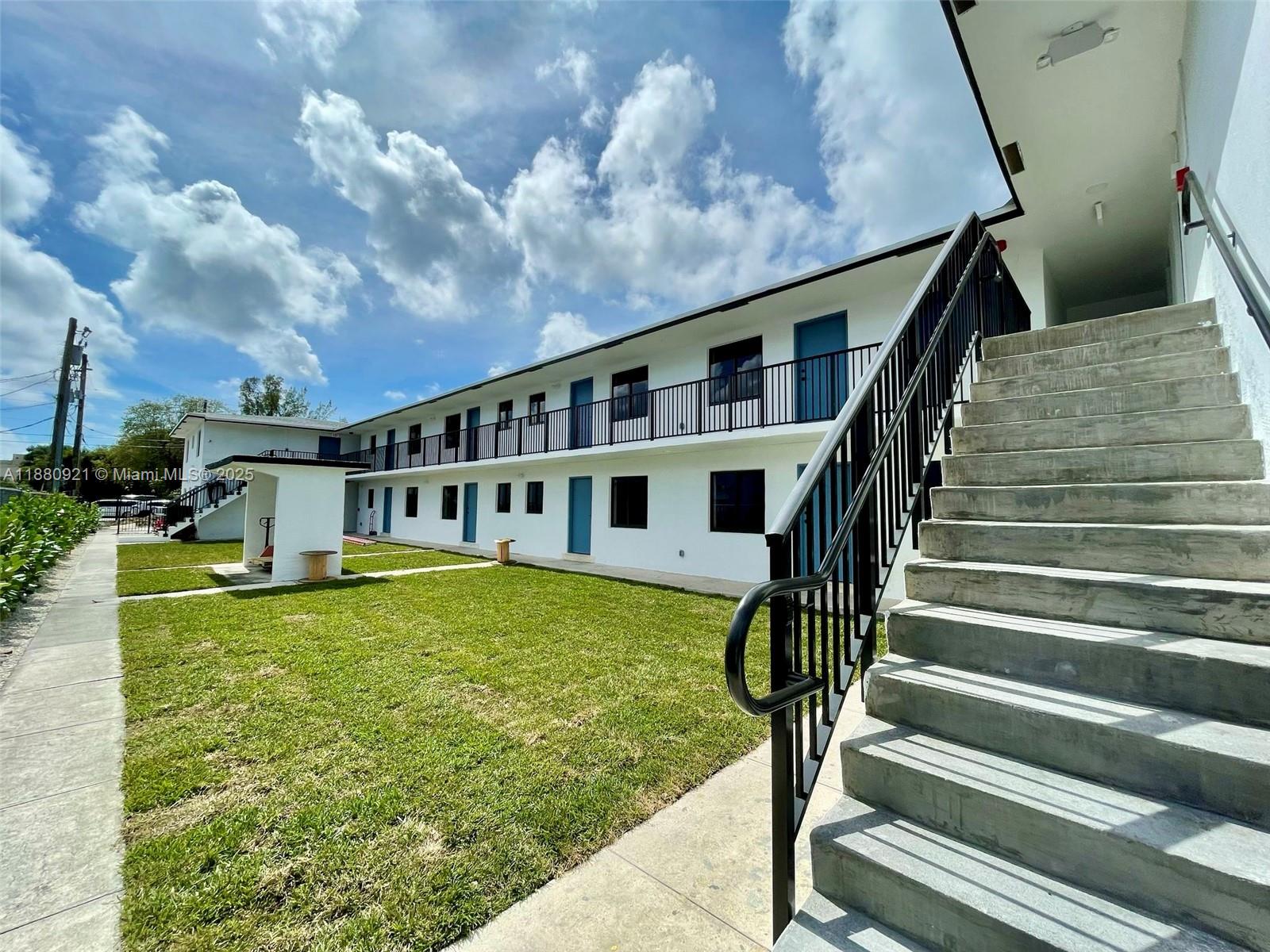DIXIE HIGHWAY TRACK - Residential Lease