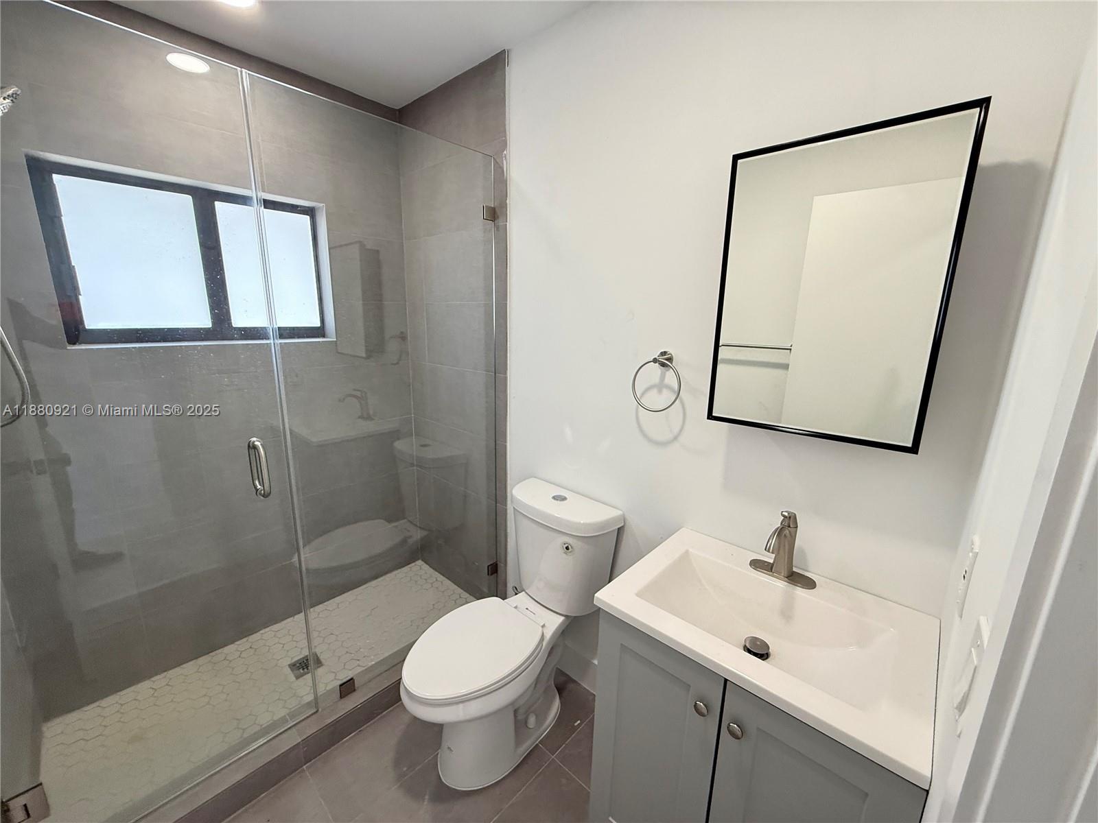 DIXIE HIGHWAY TRACK - Residential Lease