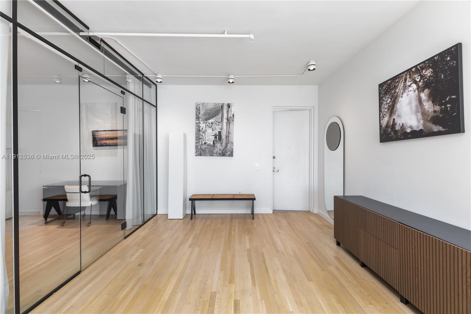 1700 Meridian Ave 406