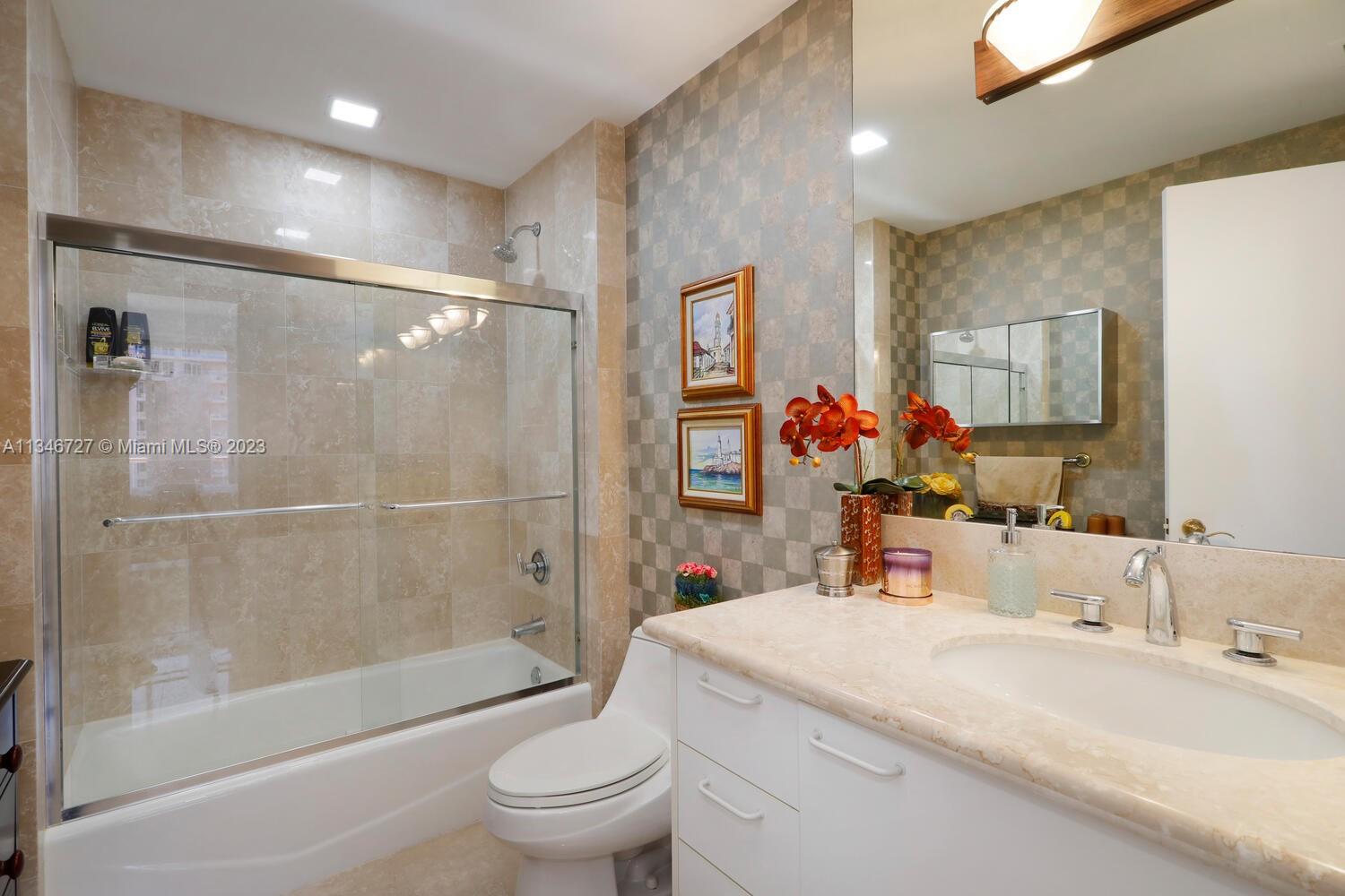 THE GABLES CONDO - Residential