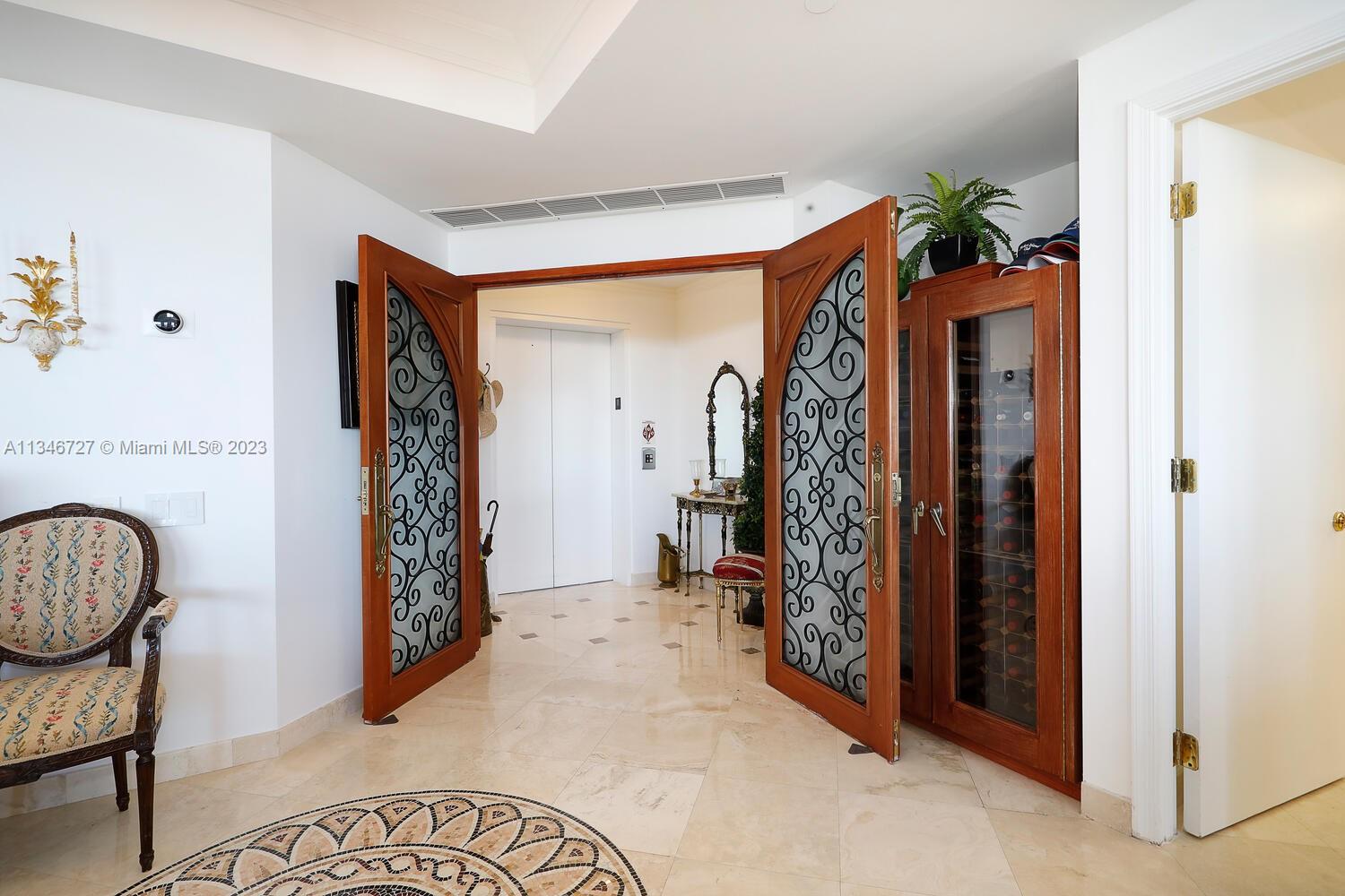 THE GABLES CONDO - Residential