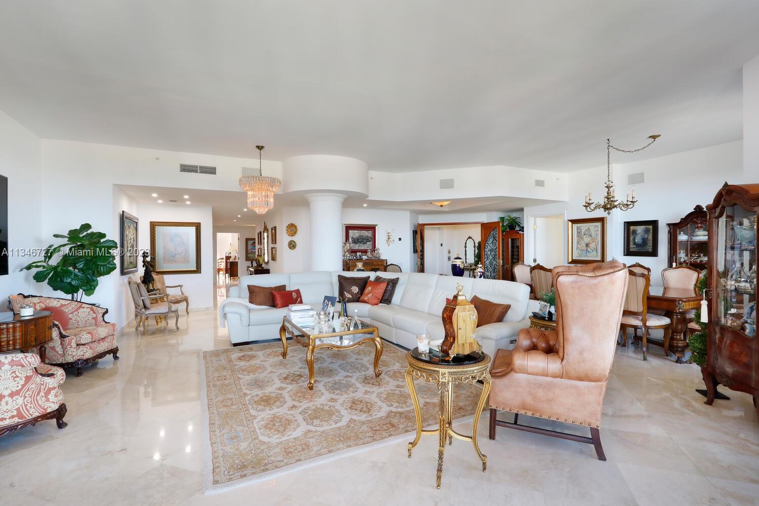 THE GABLES CONDO - Residential