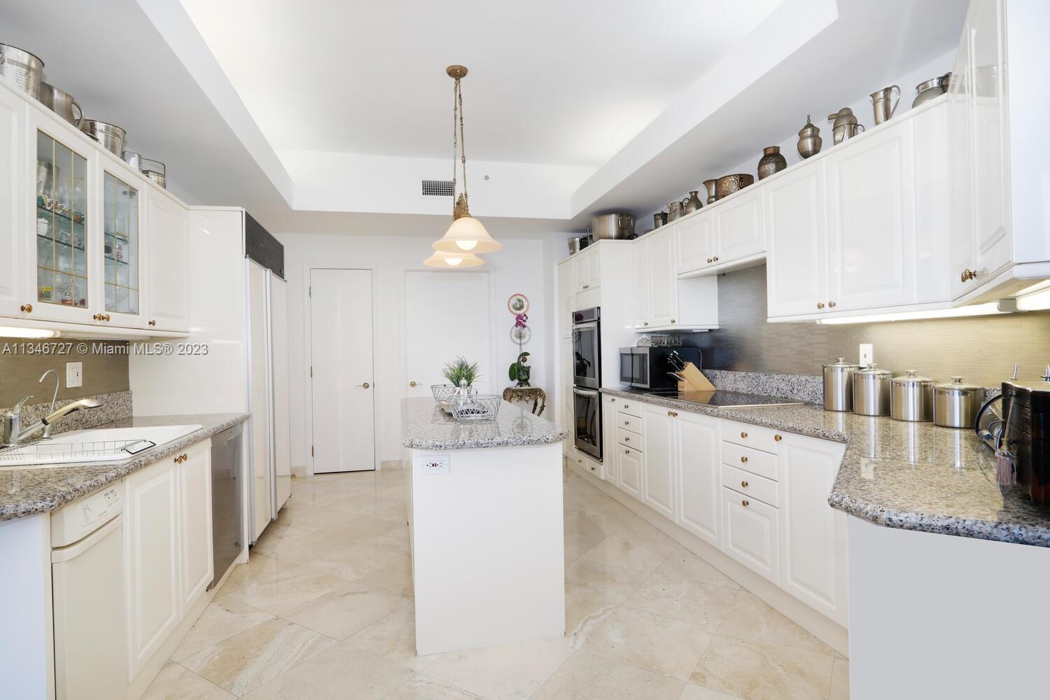 THE GABLES CONDO - Residential