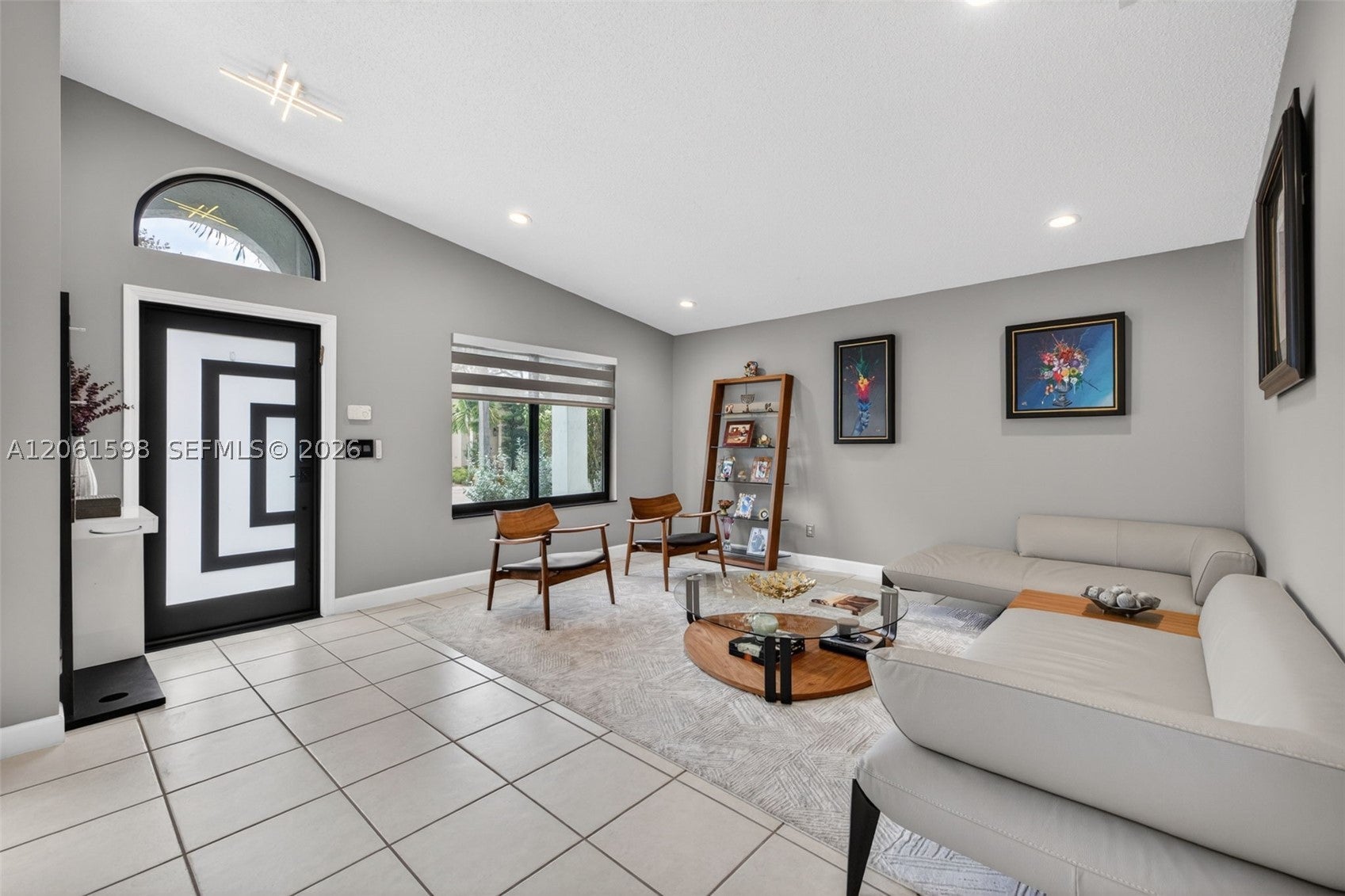 1603 E Harmony Lake Cir