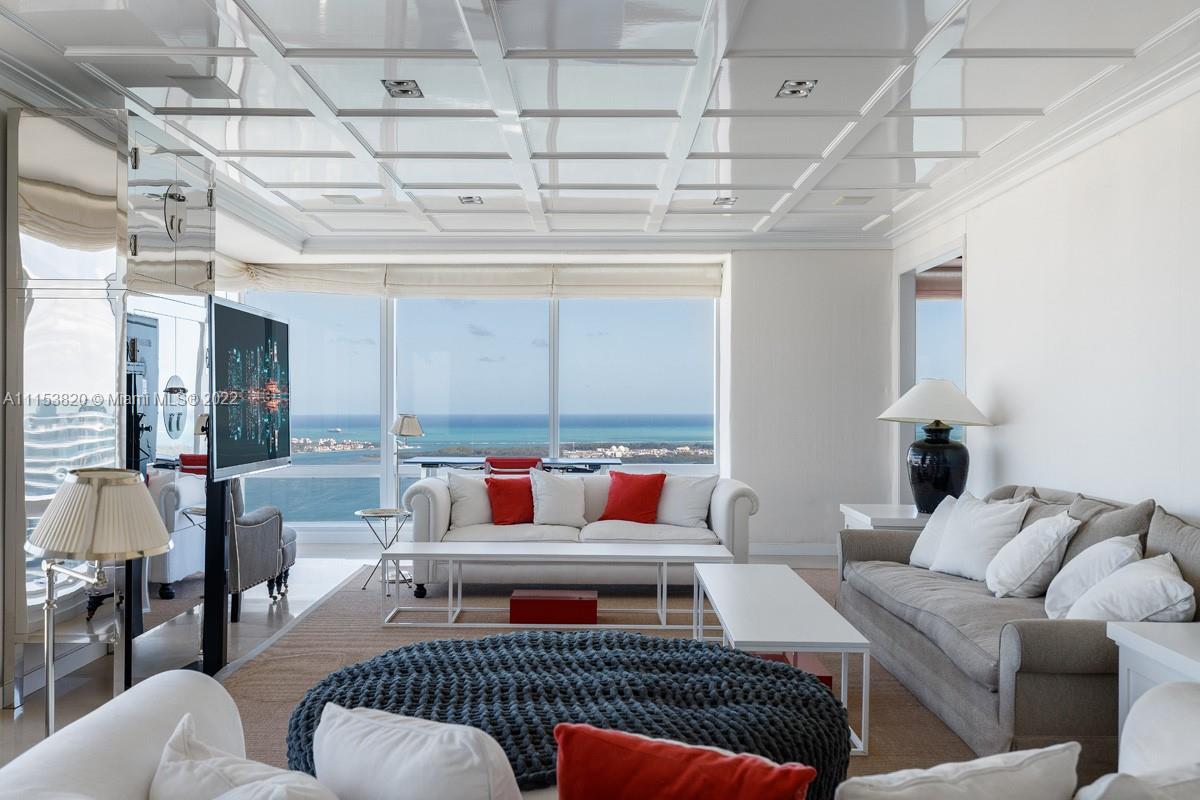 Best unit for sale at the Four Seasons Residences. 3 Bedroom plus den converted into a beautiful waterfront bar.
Great ocean and city views from this professionally decorated by renown designer Luis Bustamante unit including marble floors and imported custom ceilings. All furniture is included (excluding TVs and artwork).
24/7 hotel and concierge services from Four Seasons Hotel and 5 start amenities including Equinox gym membership, hotel pool/bar access and private pool for residents.