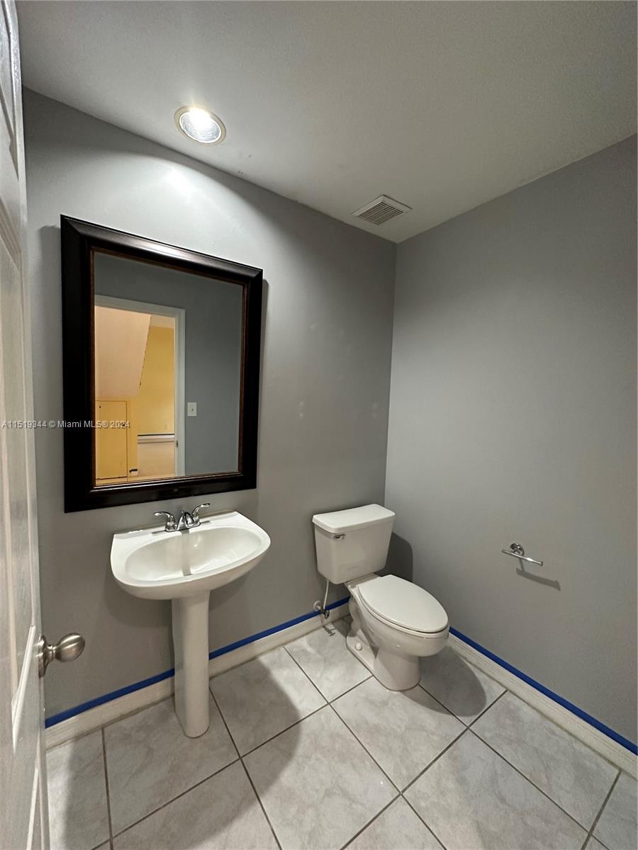FIRST IMPRESSION - Residential Lease