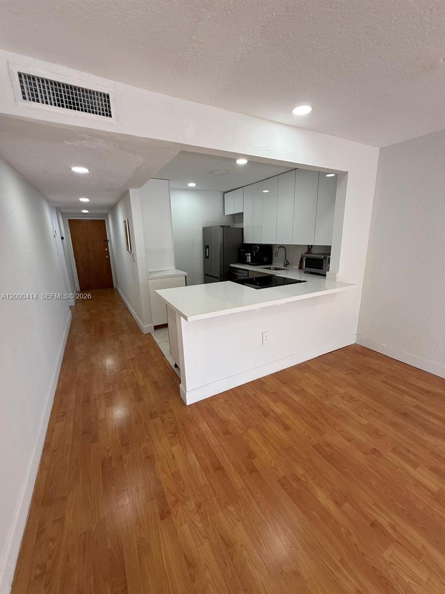 BISCAYNE POINT CONDO - Residential