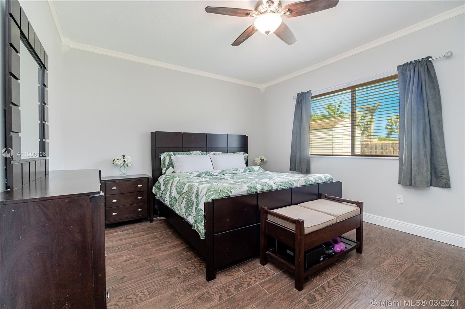 MONACO ESTATES AT KENDALL - Residential