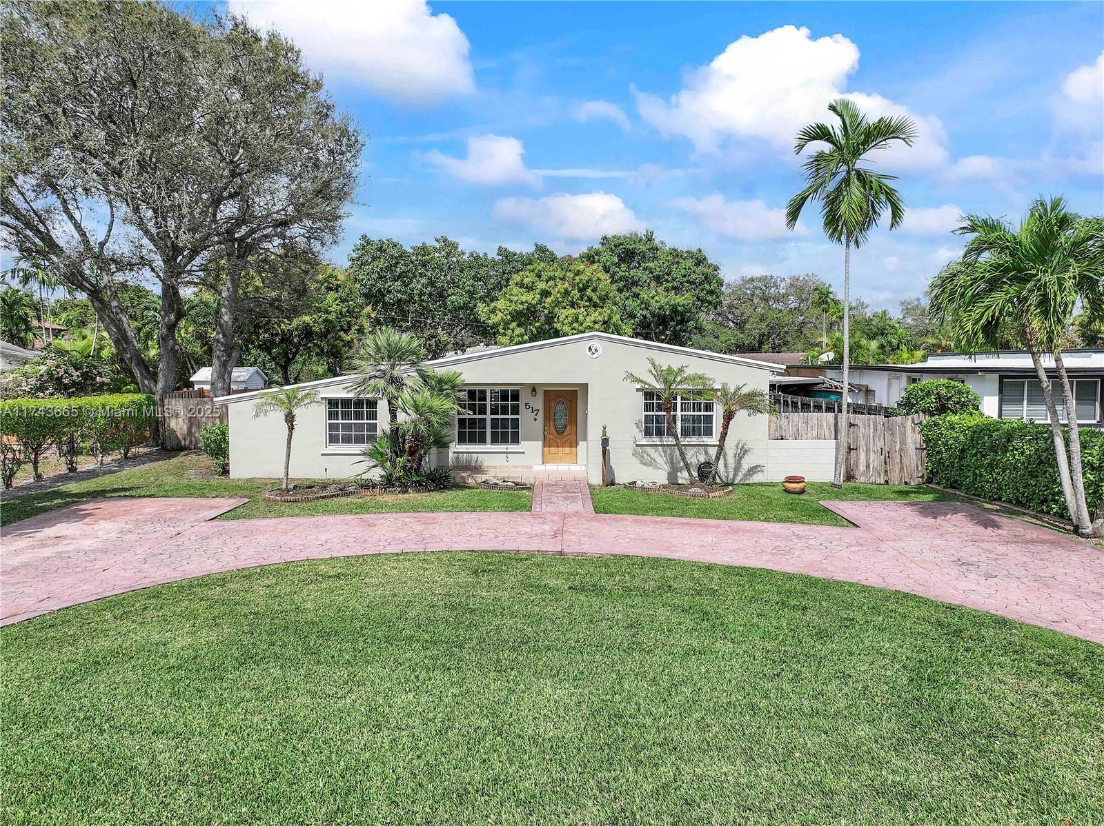 517 Wren Ave, Miami Springs, Miami-Dade County, Florida - 4 Bedrooms  
2 Bathrooms - 