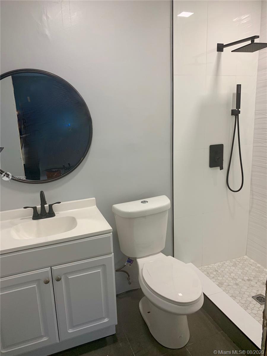 SO MIAMI HEIGHTS MANOR - Residential Lease