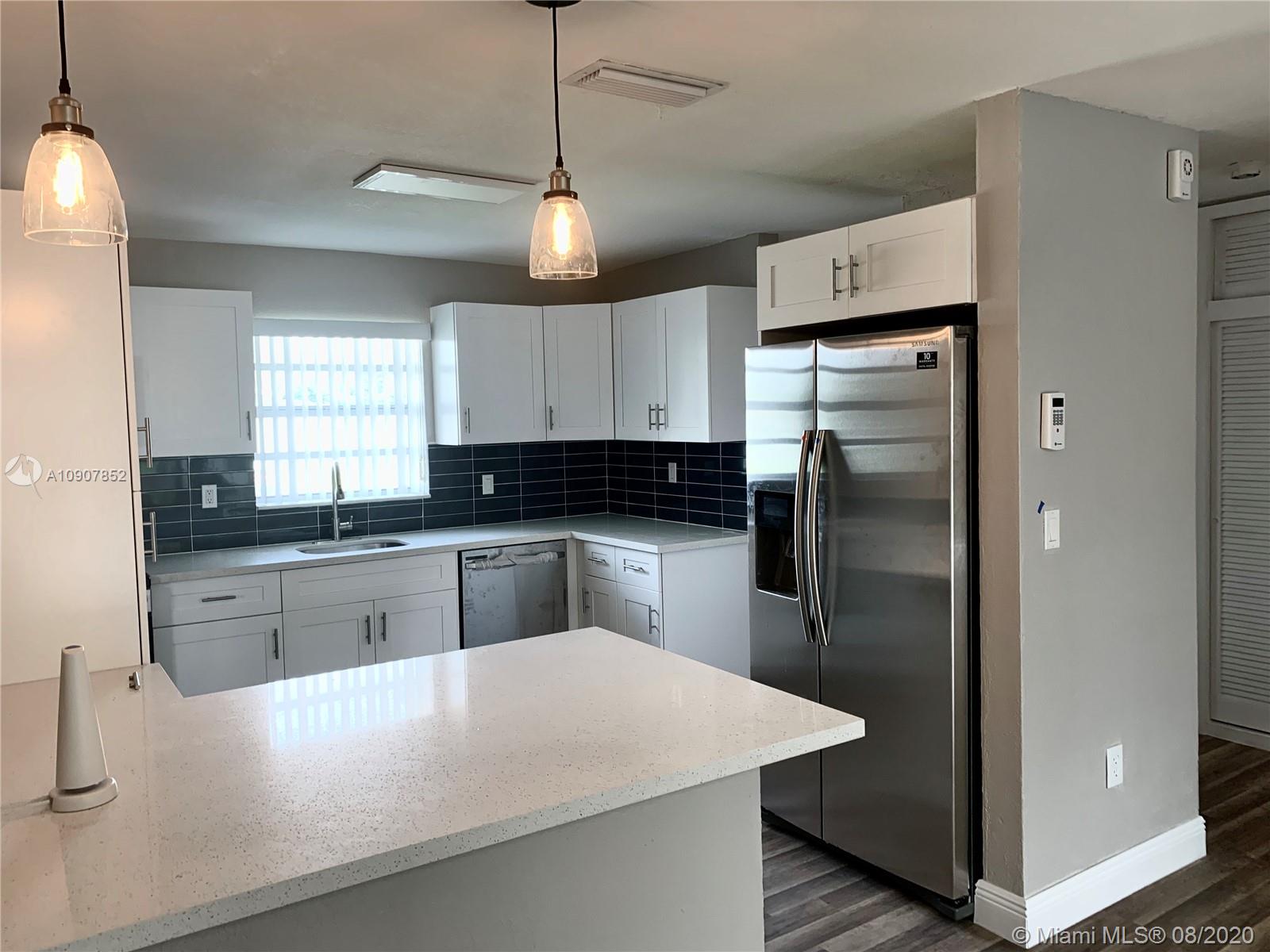 SO MIAMI HEIGHTS MANOR - Residential Lease