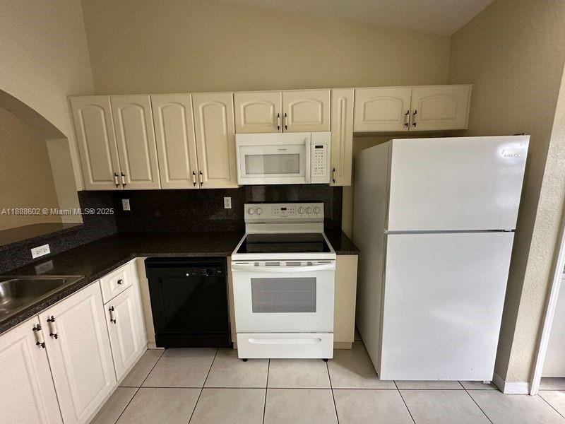 VENETIA GARDENS SOUTH CON - Residential