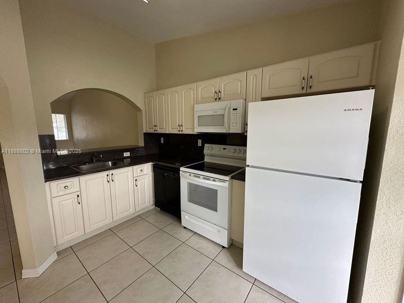 VENETIA GARDENS SOUTH CON - Residential