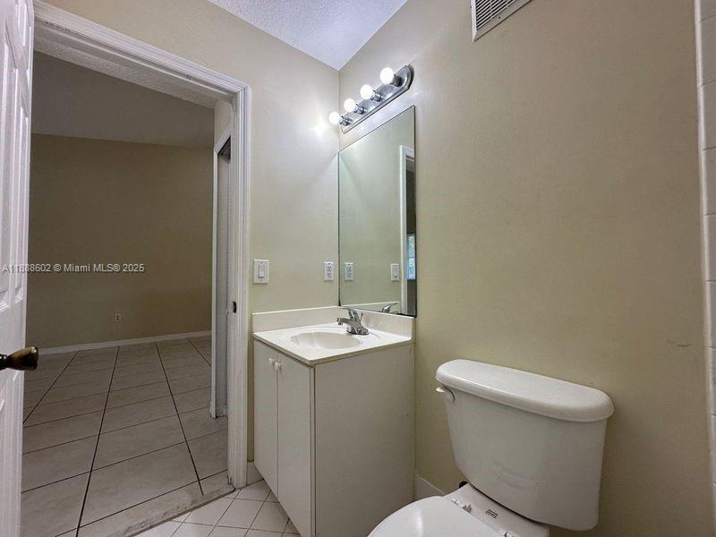 VENETIA GARDENS SOUTH CON - Residential