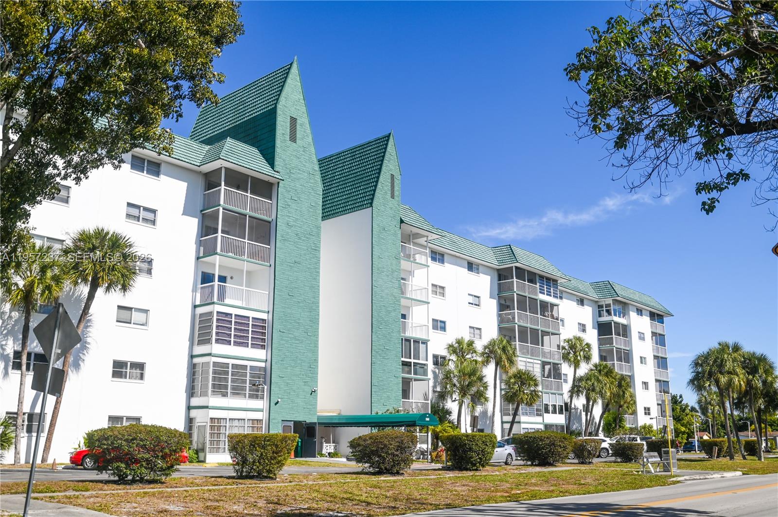 CASTLE APARTMENTS 12 COND - Residential