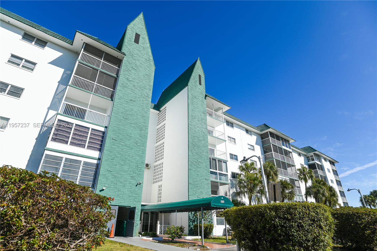 CASTLE APARTMENTS 12 COND - Residential