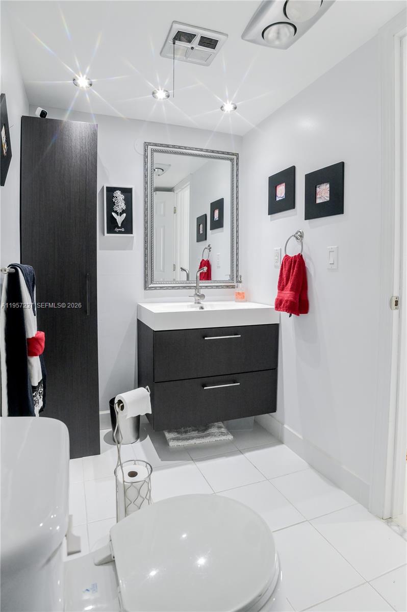 CASTLE APARTMENTS 12 COND - Residential