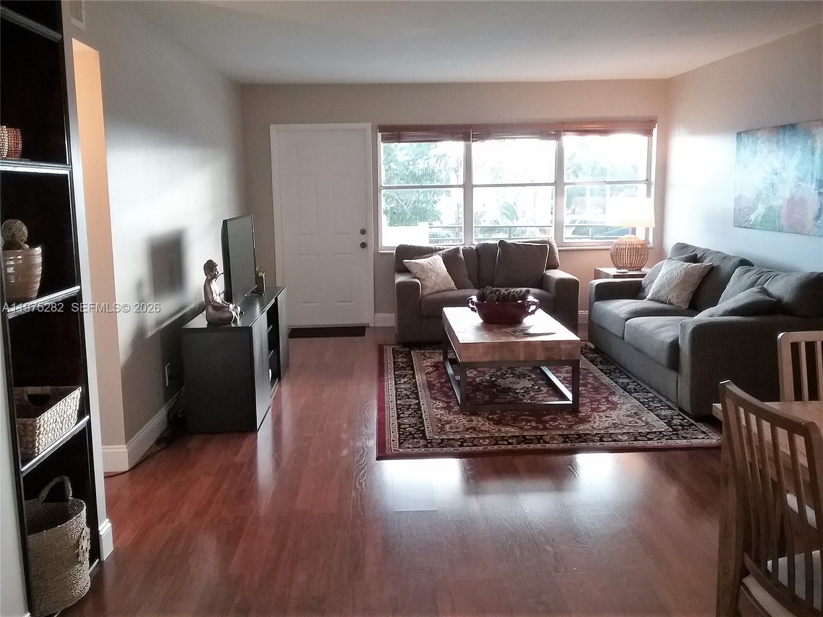 401 Golden Isles Dr 208