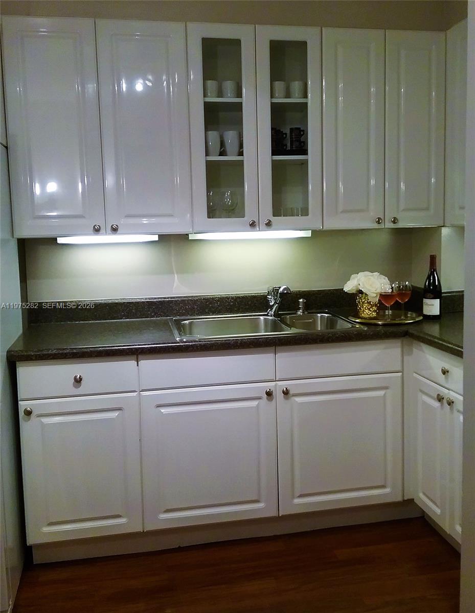 OCEAN VIEW TOWERS CONDO - Residential Lease