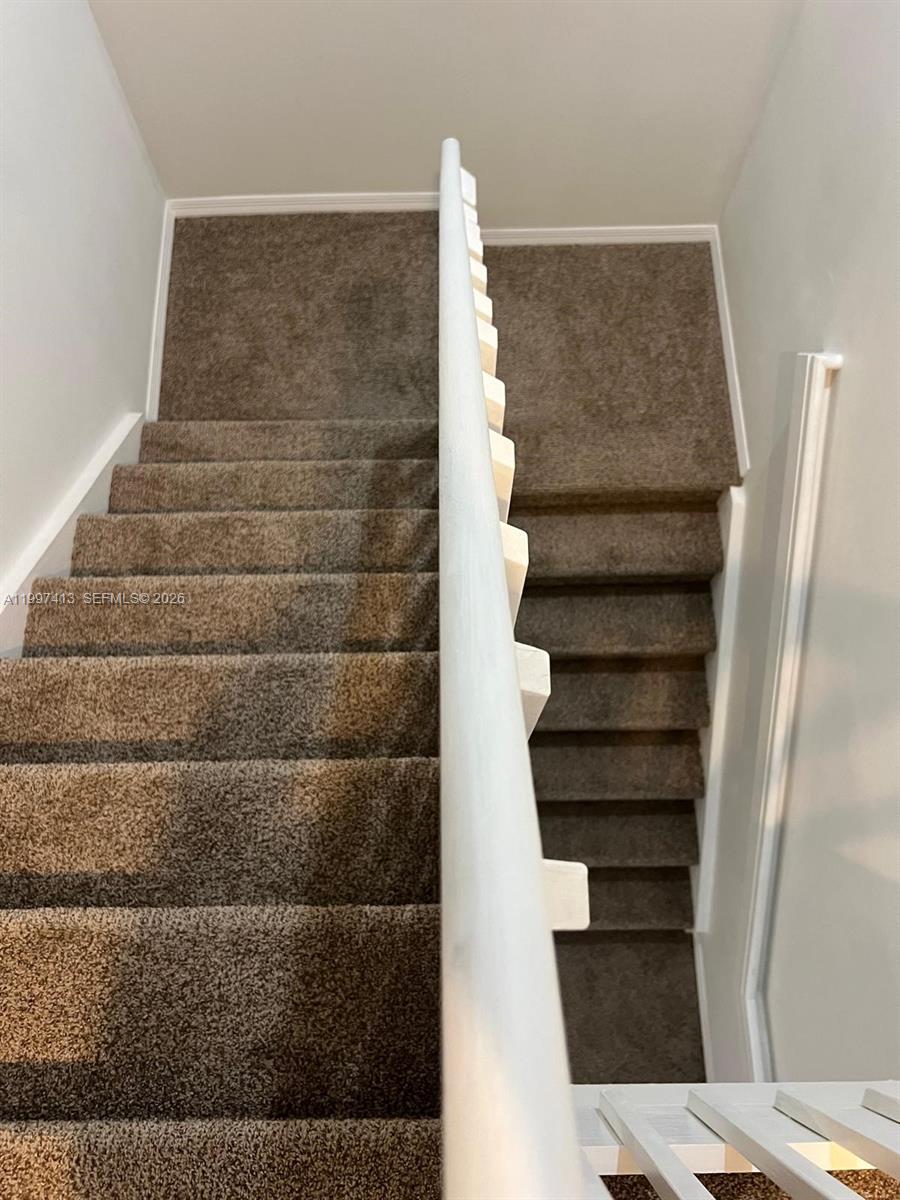 SEMINOLE ESTATES & TOWNHO - Residential