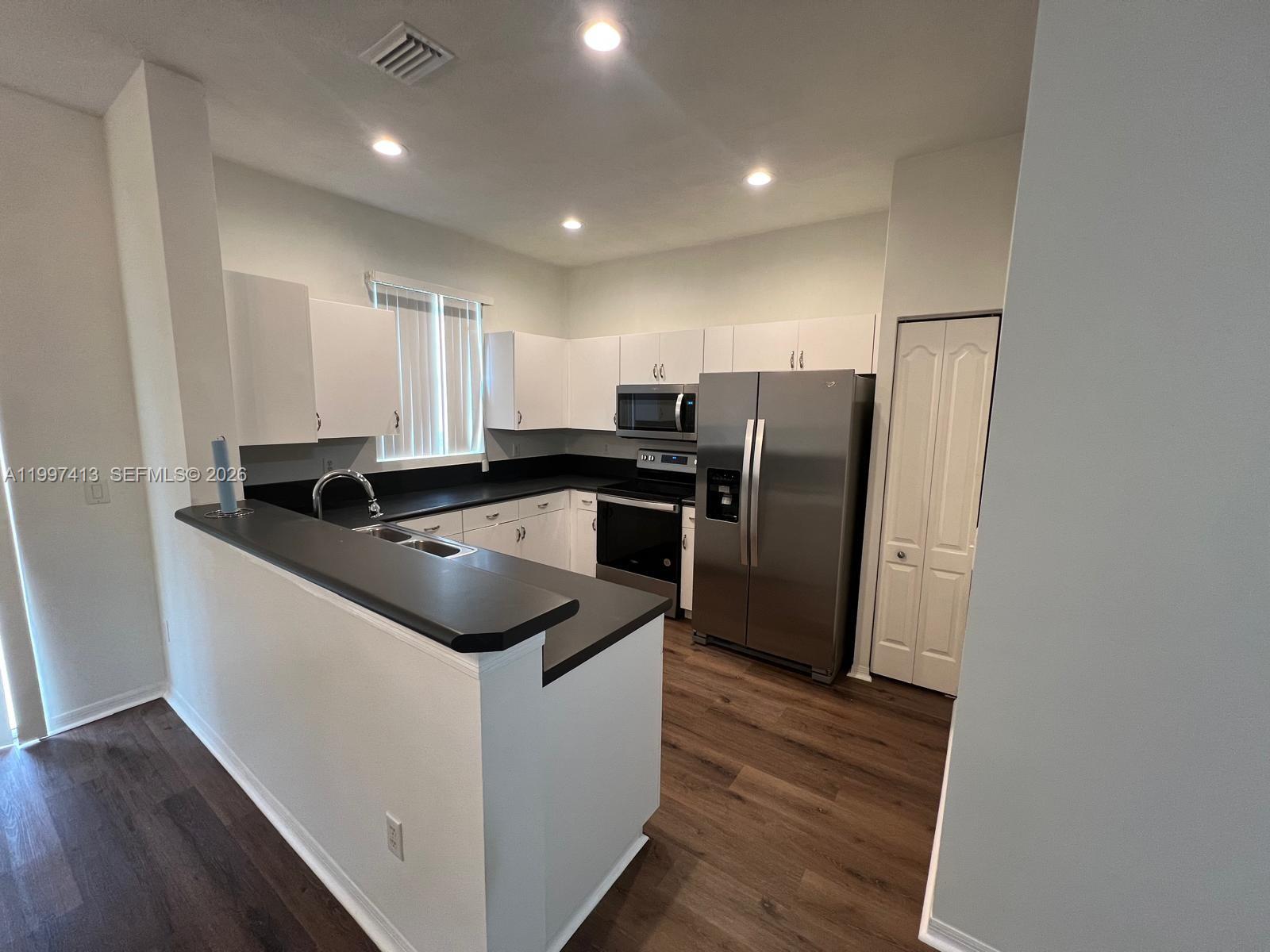 SEMINOLE ESTATES & TOWNHO - Residential