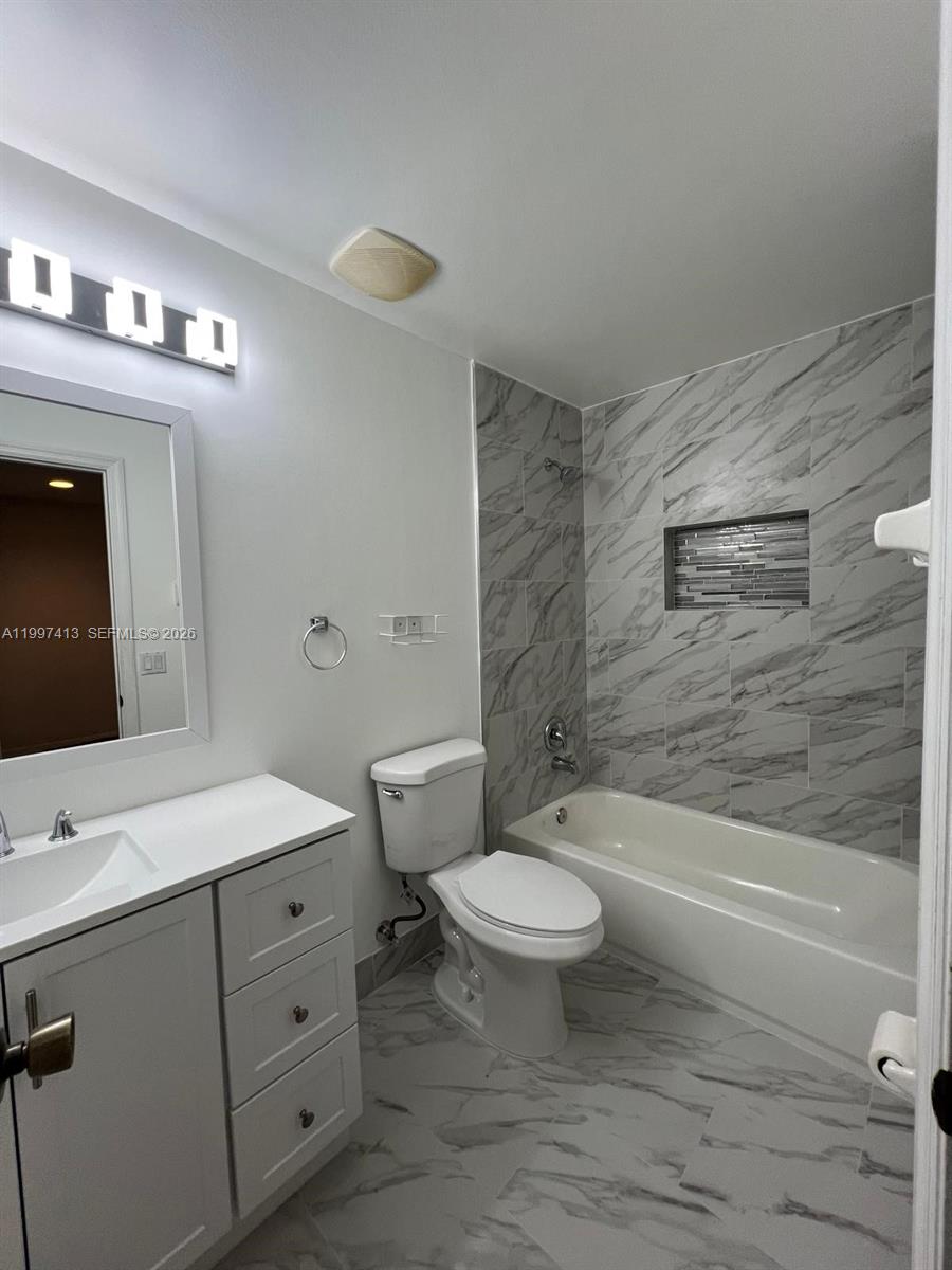 SEMINOLE ESTATES & TOWNHO - Residential