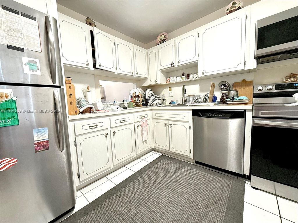 Photo of 5100 Washington St #304, Hollywood, FL 33021 (MLS # A11819259)