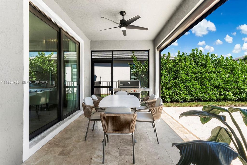 Photo of 4642 W Pinehurst Trl W, Oakland Park, FL 33309 (MLS # A11954750)