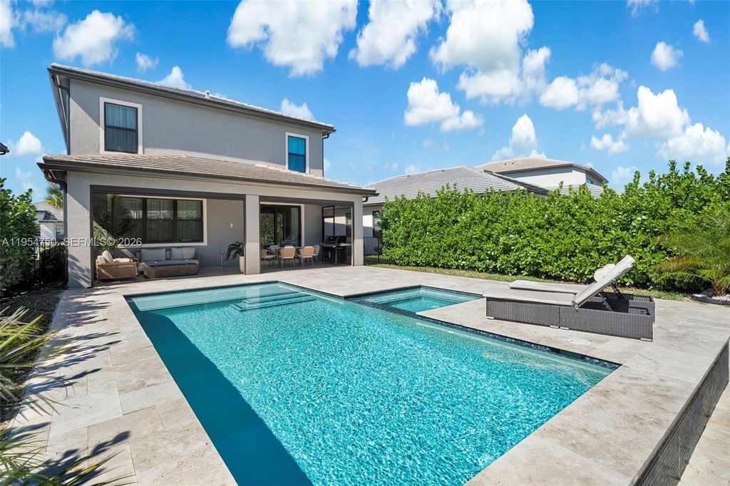 Photo of 4642 W Pinehurst Trl W, Oakland Park, FL 33309 (MLS # A11954750)