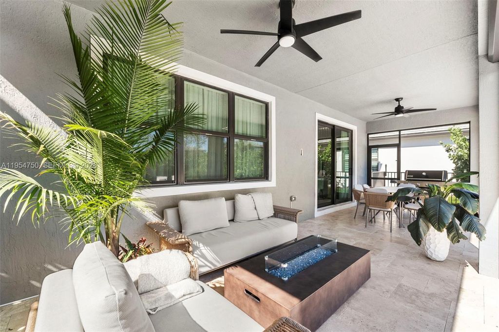 Photo of 4642 W Pinehurst Trl W, Oakland Park, FL 33309 (MLS # A11954750)