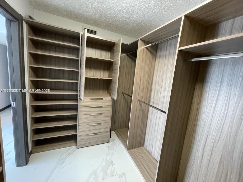 AVANT GARDE CONDO - Residential