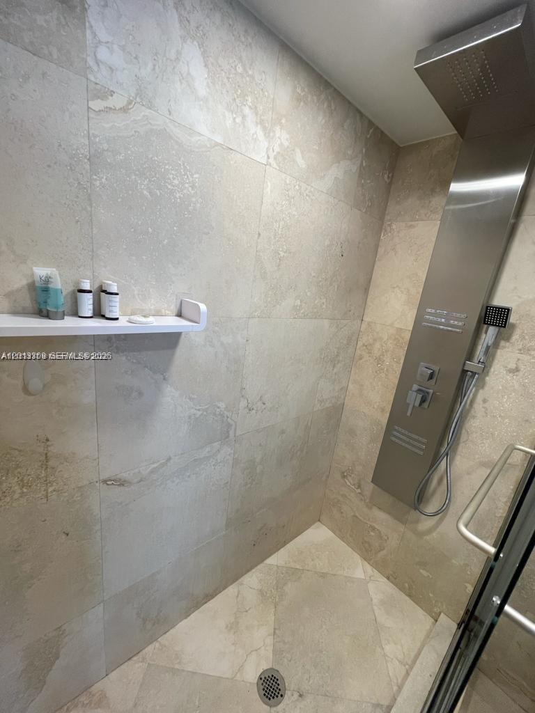 AVANT GARDE CONDO - Residential